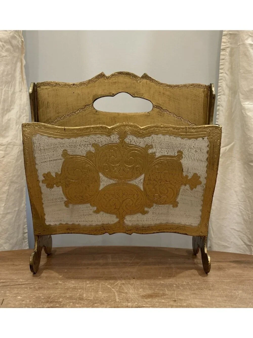 Unbranded beautiful vintage